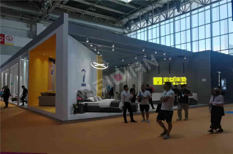 廣州展覽設(shè)計(jì)公司助力宏益床墊廣州家具家居展展臺(tái)設(shè)計(jì)搭建